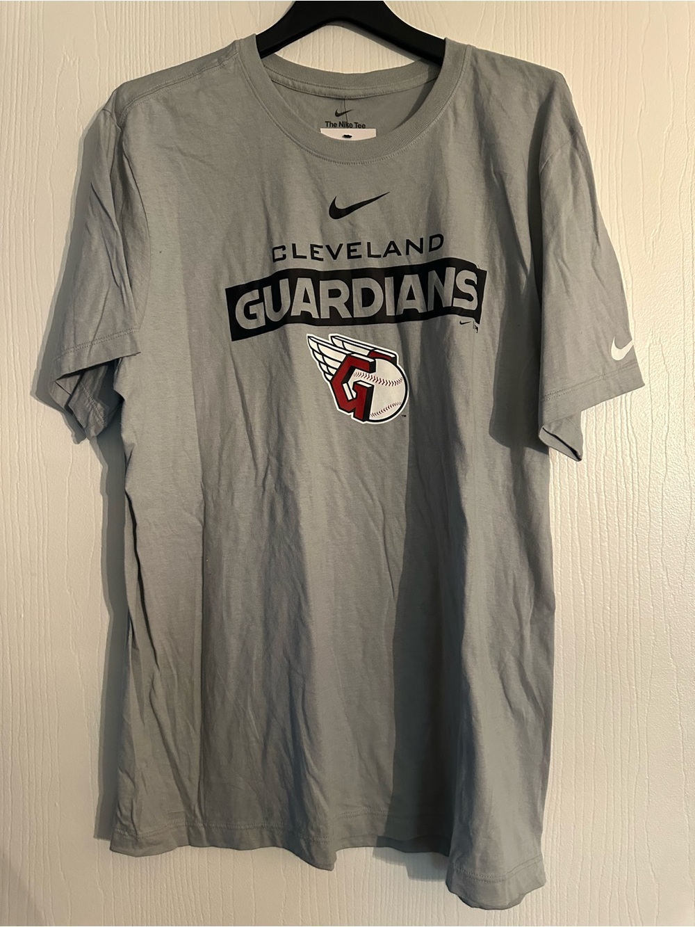 NWT Nike Cleveland Guardians Gray Team Men’s Size XL T-Shirt